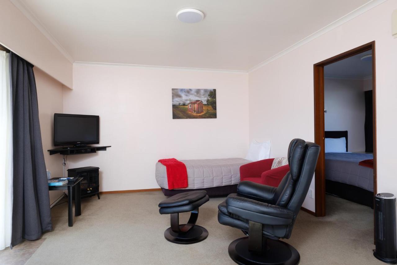 Esplanade Motels Гор Екстериор снимка