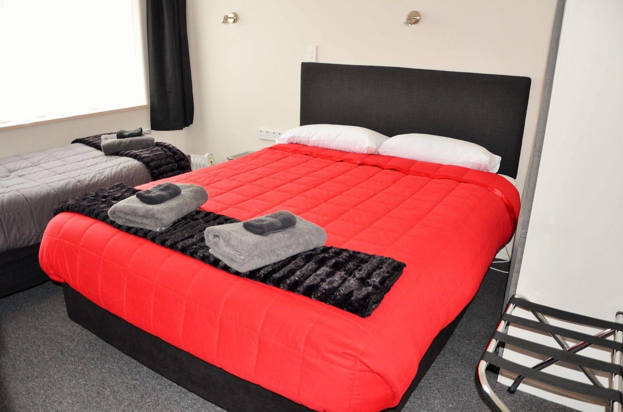 Esplanade Motels Гор Екстериор снимка