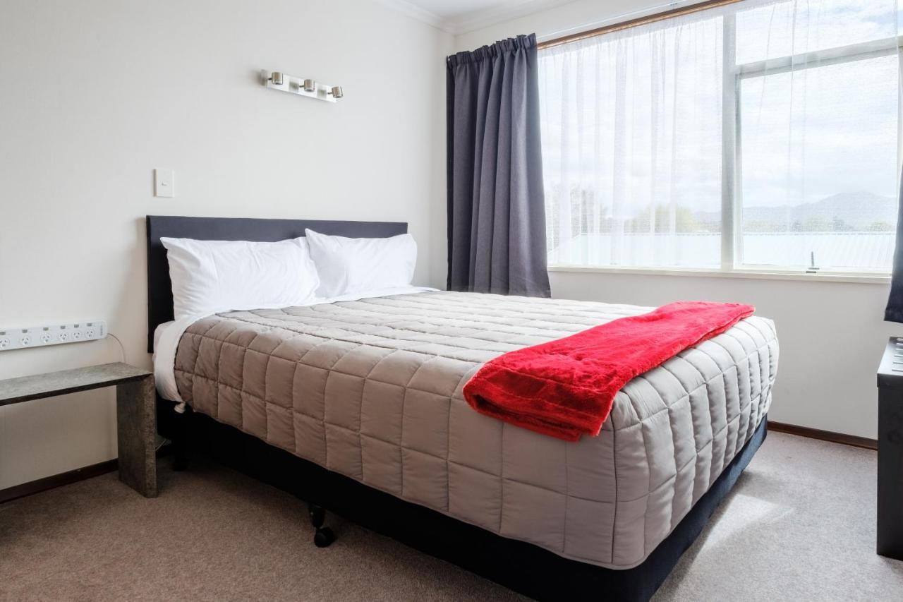 Esplanade Motels Гор Екстериор снимка